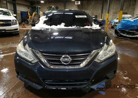 2017 Nissan Altima 2.5 z USA, uszkodzony, nr VIN 1N4AL3AP9HC185934